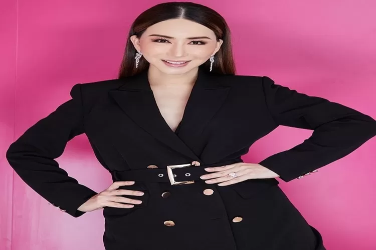 Profil dan Biodata Anne Jakkaphong Pemilik Miss Universe yang Baru Transgender Asal Thailand yang Kaya Raya dan Artis Terkenal (www.instagram.com/@annejkn.official)