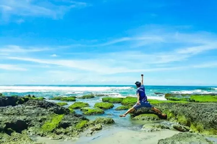 10 Pantai Di Pesisir Selatan Jawa Barat Yang Jarang Diketahui Oleh ...