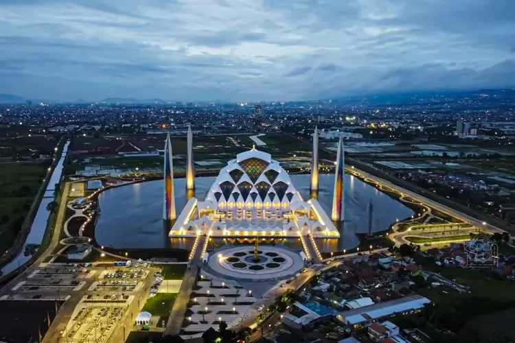 Masjid Raya Al Jabbar Bandung, Ikon Baru Jawa Barat Yang Dijadikan ...