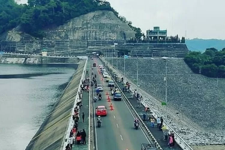 3 Hal Menarik Tentang Waduk Cirata Bendungan Raksasa di Jawa Barat