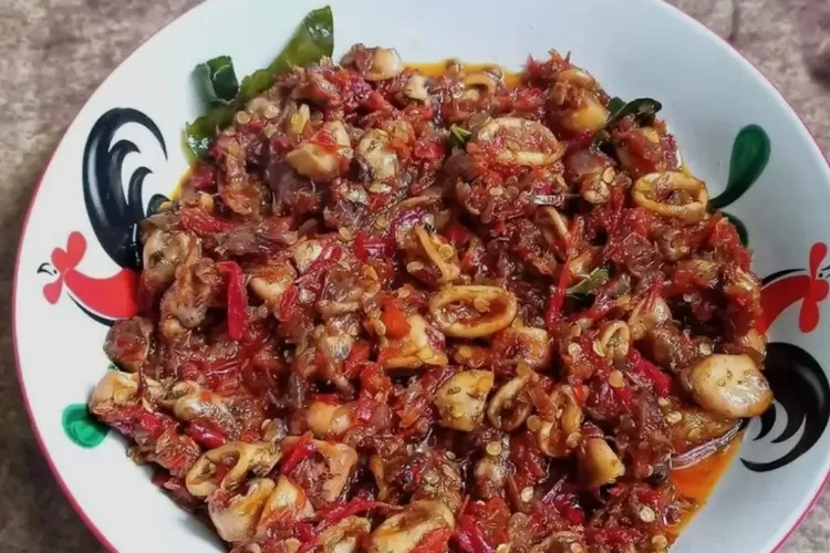 Siapkan Nasi Sebakul Resep Sambal Cumi Asin Ini Bikin Makan Siang Anda