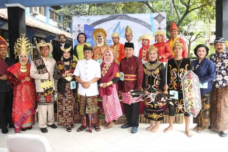 Daftar Pakaian Adat Dari Provinsi Di Indonesia Kabar Buana