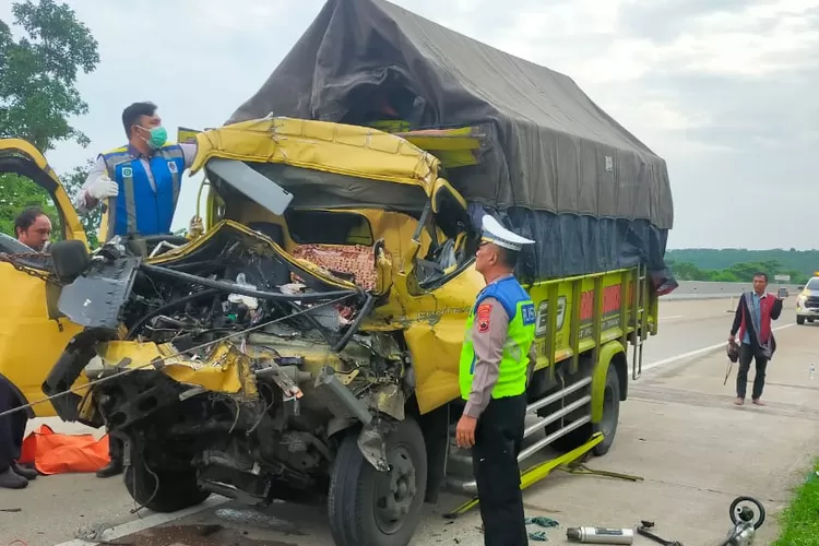 BREAKING NEWS Kecelakaan Maut Di Tol Semarang-Batang Pagi Ini Antara ...