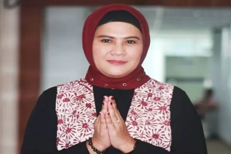 Profil Bupati Indramayu Nina Agustina Yang Juga Seorang Putri Mantan ...