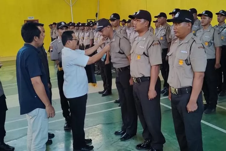 35 Warga Terdampak KIT Batang Dapat Pelatihan Satpam, Ada 13 Ribu ...