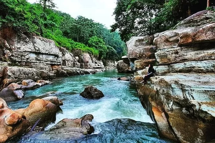 Keindahan orkestra alam yang disuguhkan Tonjong Canyon, wisata gratis di Tasikmalaya (Instagram @tatonjongcanyon_)