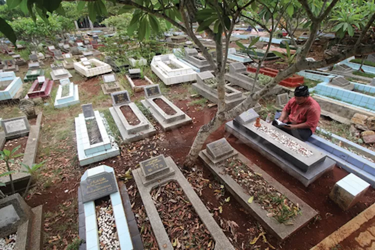 27 Ribu Lubang Makam di Depok Telah Terisi - Radar Depok