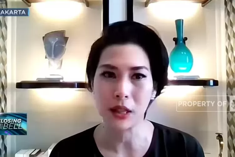 Potret Anya Dwinov selaku korban penipuan dalam video wawancara (Instagram @anyadwinov)