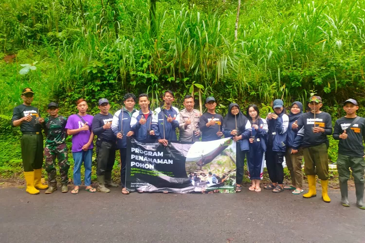 Cegah Tanah Longsor Mahasiswa KKN Tim 1 Undip Gelar Penanaman Pohon Di ...