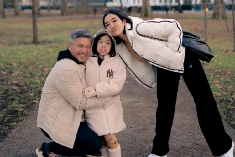 Kisah Gading Marten yang memiliki dua ibu beragama islam (Foto/Instagram)