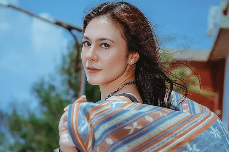 Biodata Wulan Guritno Lengkap Umur Di 2023 Dan Instagram Aktris Lawas Yang Awet Muda Dan Punya