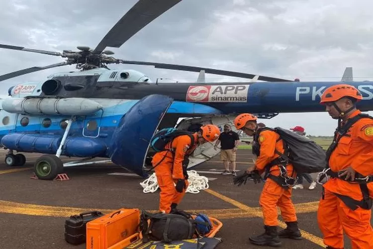 Helikopter Kapolda Jambi Mendarat Darurat Di Bukit Tarniai, Begini ...