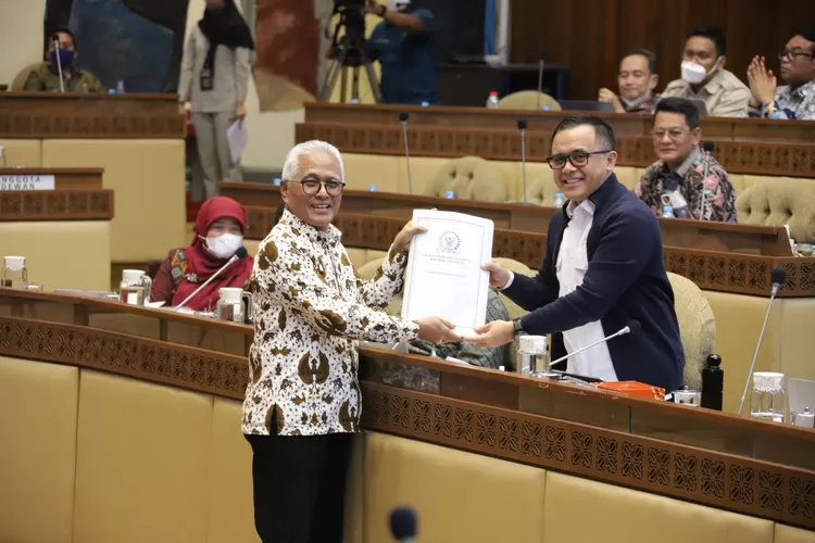 Inilah Golongan PENSIUN PNS DAPAT 1 MILIAR.. Benarkah? Begini Aturannya ...