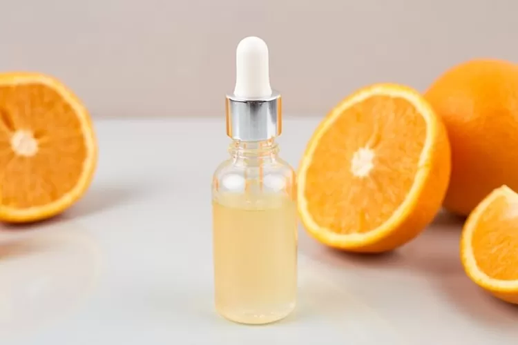 6 Rekomendasi Serum Vitamin C, Mau Kulit Tampak Cerah? Yuk Gunakan ...