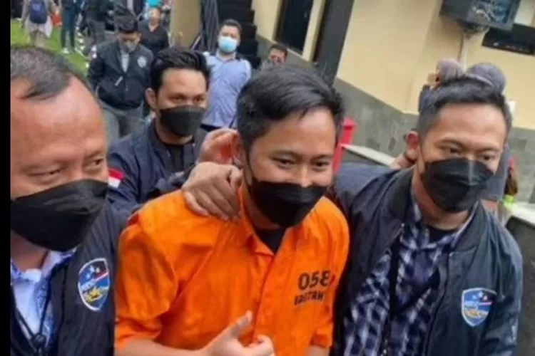 Pengadilan Tinggi Bandung Naikkan Vonis Doni Salmanan 8 Tahun Dan Denda ...