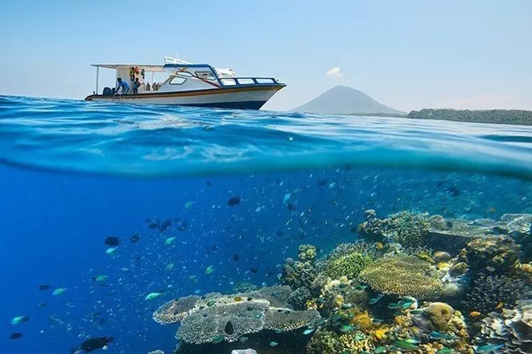 Pulau Bunaken, Destinasi Wisata Alam Indonesia Dengan Keindahan Bawah ...