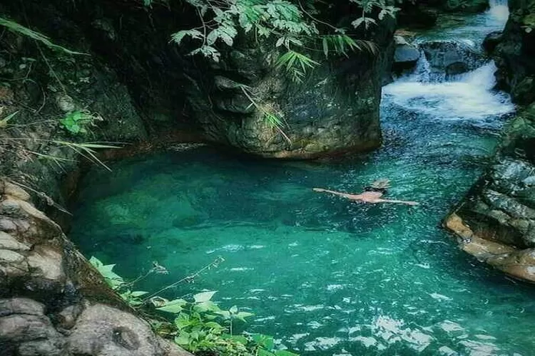 Pesona Curug Leuwi Lieuk Bogor, Menikmati Keindahan Air Terjun di Pinggiran Kota (Foto/Instagram/@metsu_official)