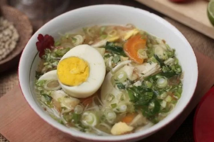 Menu Ramadhan Praktis, Resep Soto Ayam Bening Rumahan Yang Segar Dan ...