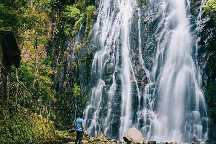 Eksplorasi Air Terjun Darungan: Keindahan Tersembunyi di Sulawesi Utara