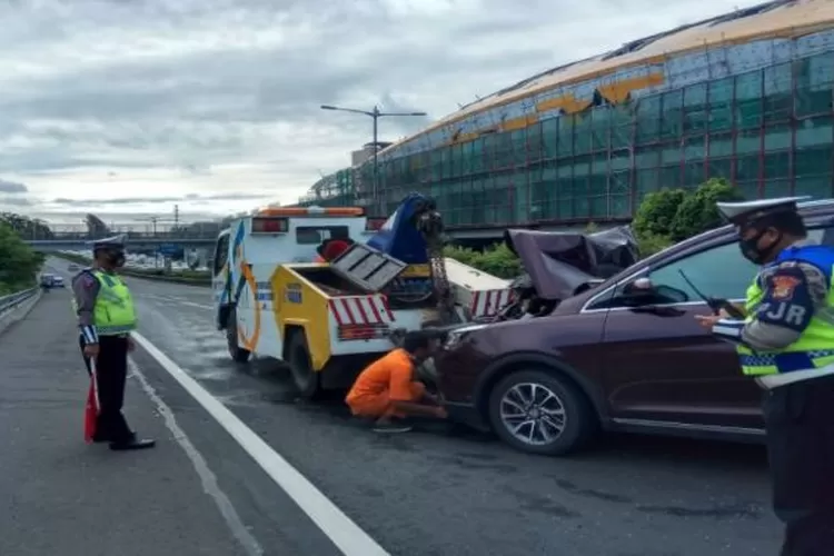 Mobil Rusak Akibat Jalan Tol Berlubang Bisa Ajukan Klaim Ke Jasa Marga ...