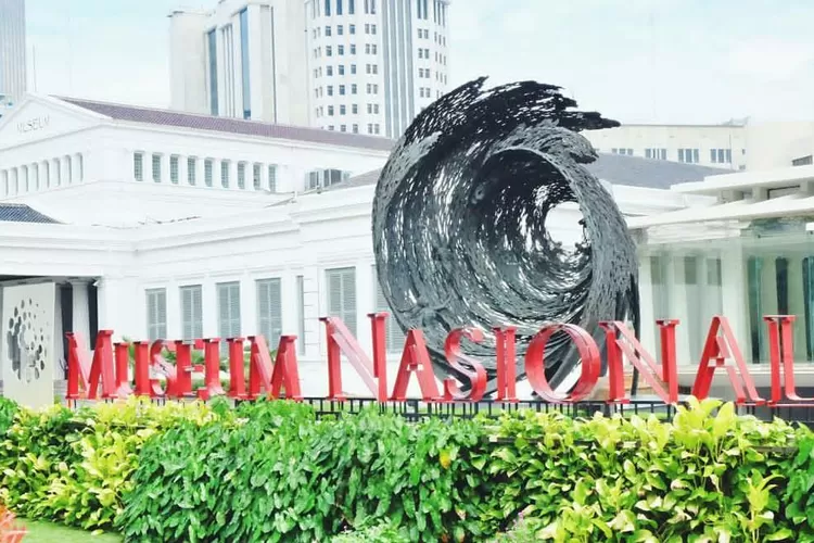 Sejarah Museum Nasional Jakarta: Salah Satu Warisan Penjajah Belanda ...