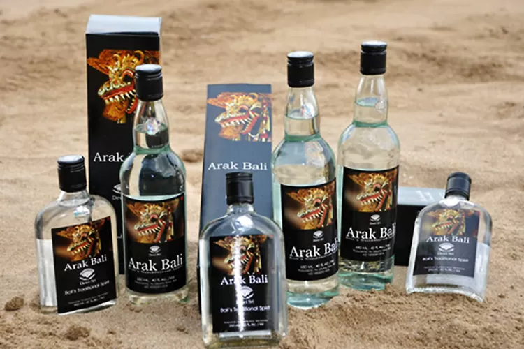 Arak Bali Minuman Beralkohol Kaya Manfaat Penghangat Tubuh Petani