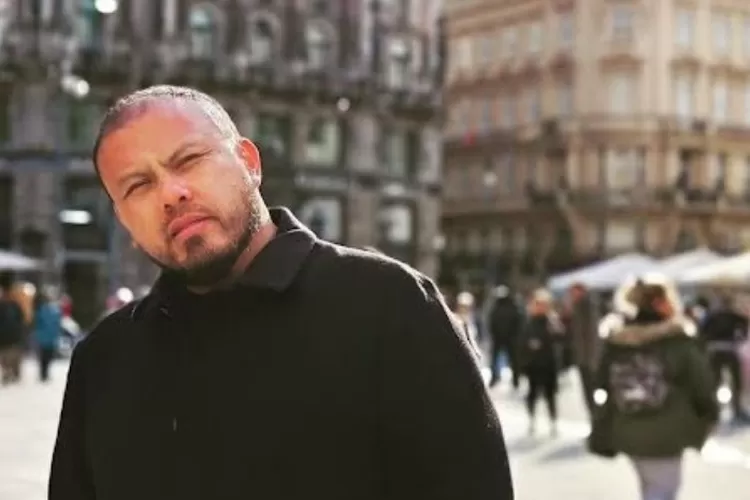 Joko Anwar kembali kehadirannya lewat proyek terbaru yang menjanjikan sensasi ketegangan luar biasa dengan judul 'Siksa Kubur'.