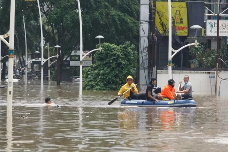 Sore Ini, Ada 1 RT Di Jakarta Selatan Terendam Banjir - RBG.id