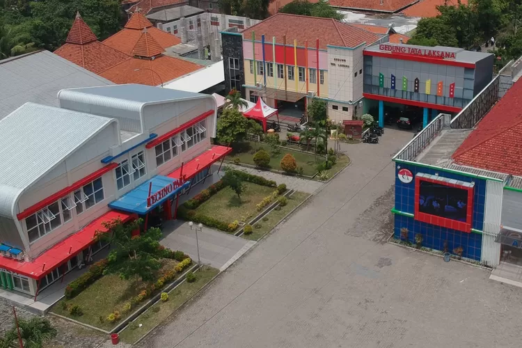 KEREN BANGET! Ini TOP 2 SMK Terbaik Di Surabaya Jawa Timur Masuk Top ...