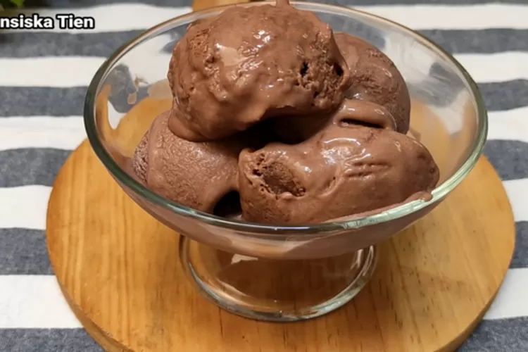 Resep Es Krim Chocolatos Cuma 3 Bahan Tanpa Mixer Tapi Hasilnya Lembut Dan Enak Banget Urban 1803