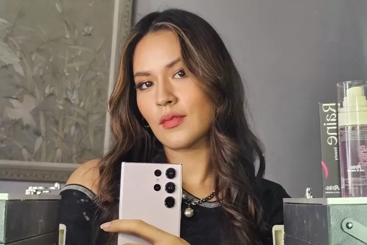 Profil Biodata Raisa Asal Keturunan Apa Istri Hamish Daud Yang Konser