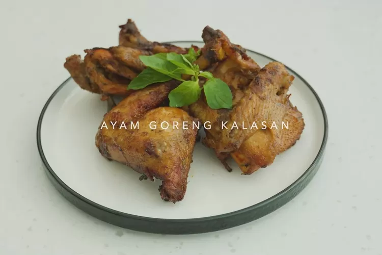 Resep ayam goreng kalasan  (YouTube Willgoz Kitchen)