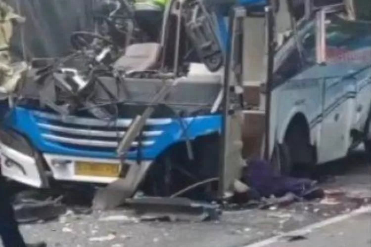 Kronologi Kecelakaan Maut Bus Widji Lestari Dengan Truk Di Rembang ...