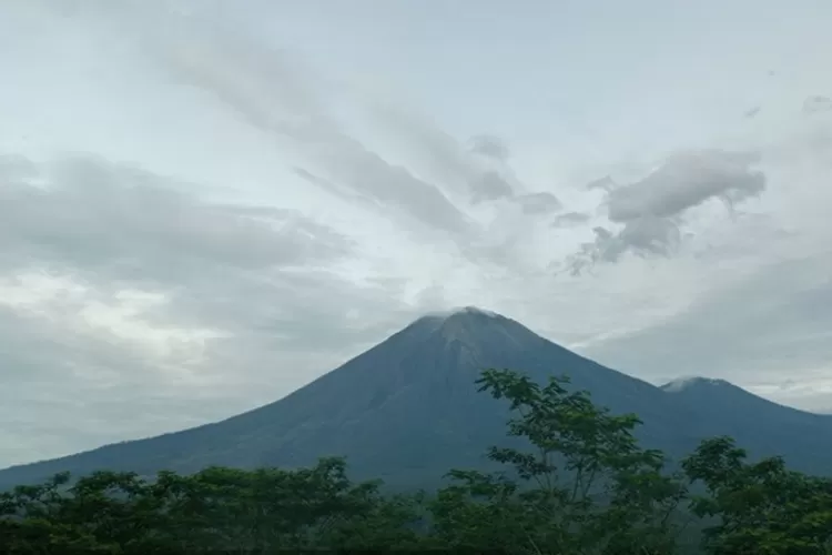 Gunung Merapi Erupsi, Berikut 3 Gunung Api Di Indonesia Berstatus Siaga ...