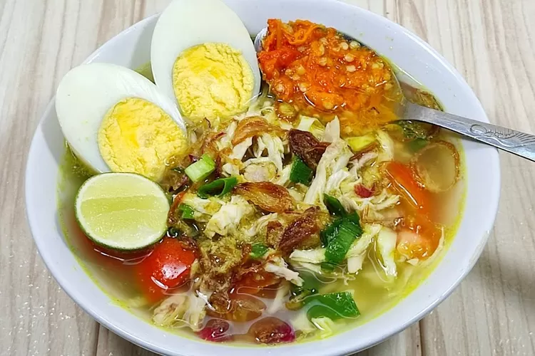 Gampang Banget! Ini 3 Resep Soto Ayam Bening Rumahan, Rasanya Gurih Dan ...