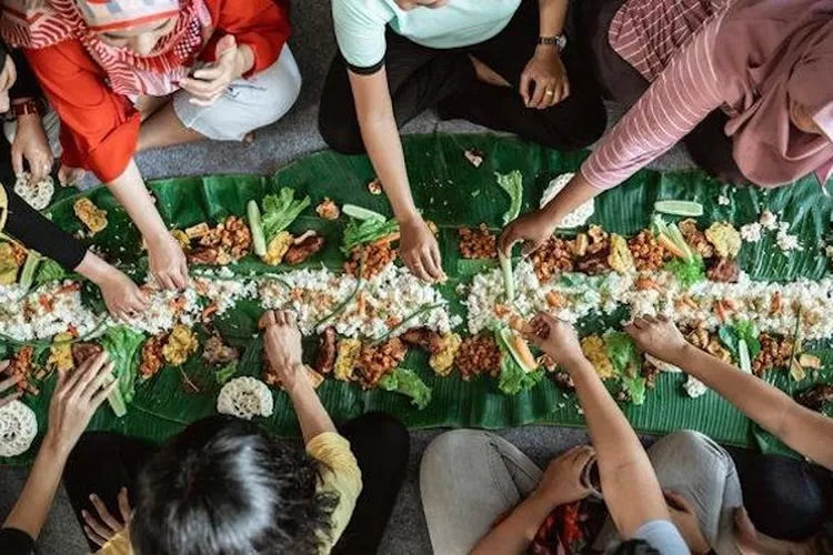 Ilustrasi munggahan,Indonesia salah satu negara dengan mayoritas penduduk beragama Islam, bulan Ramadhan menjadi momen yang ditunggu banyak orang. *
