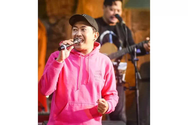 Baru Rilis Lagu Aku Menunggumu Milik Dudy Oris Langsung Jadi