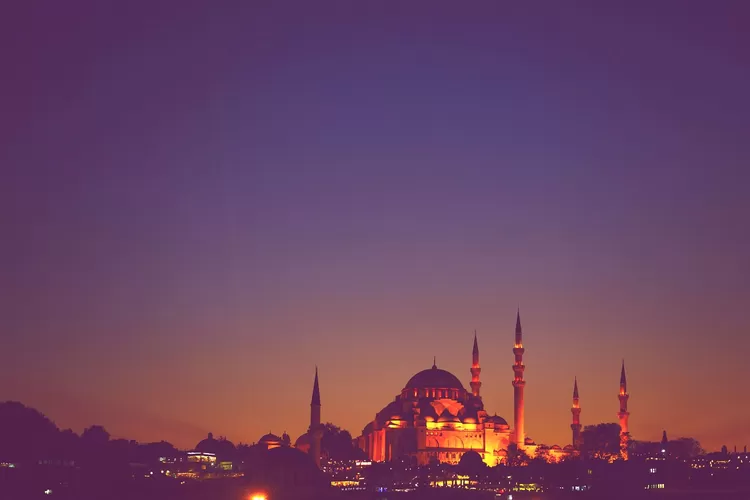 Ilustrasi imsak di wilayah Tangerang. (Foto: Hallo.id/freepik.com)