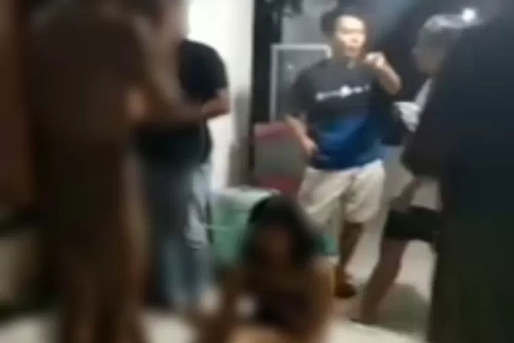 Viral Pasangan Mesum Digrebek dalam Keadaan Bugil Nangis nangis