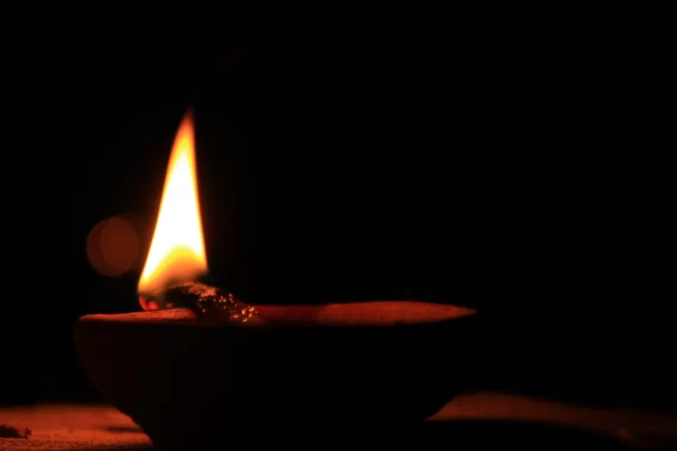 Ini dia ciri orang yang terkena kiriman sihir di perut dari orang iri dengki (pexels)