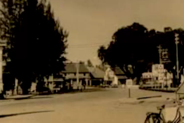 Tangkapan layar alun-alun Kudus tahun 1955 (Kuduskab.go.id)