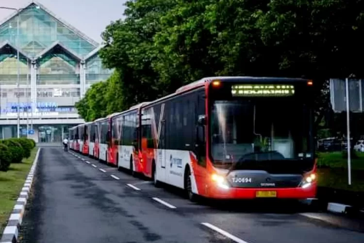 Rute Lengkap Uji Coba Bus Transjakarta SH1 Kalideres - Bandara Soekarno ...