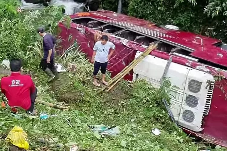 Begini Pengakuan Sopir Bus Yang Kecelakaan Di Guci Tegal, Mengaku Sudah ...