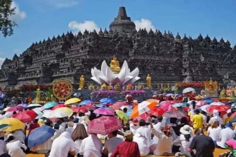 WAJIB TAHU, Begini Sejarah Candi Borobudur, Tempat Suci yang Akan Menjadi Lokasi Perayaan Hari Raya Waisak 2023  (Gorajuara/sejarahindonesia.com)