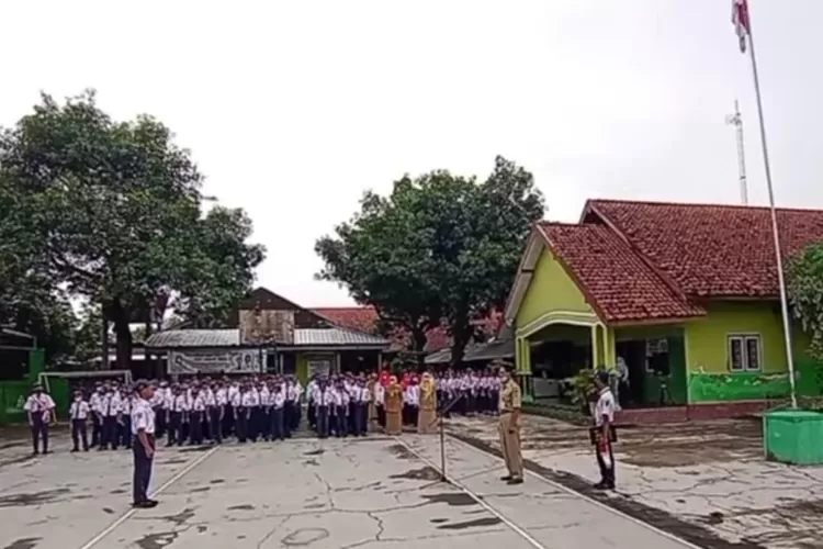 Contoh Teks Amanat Pembina Upacara Bendera Hari Senin, Tema Makna Hari ...