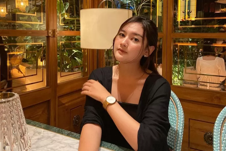 Potret Meiska penyanyi lagu Hilang Tanpa Bilang ( Instagram @meiskaadindap)