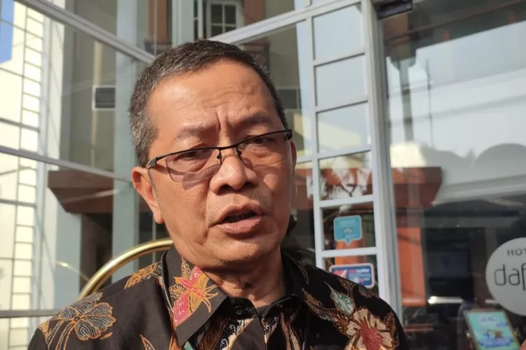 Kepala Dinas Kebudayaan dan Pariwisata Kota Semarang, Wing Wiyarso  saat diwawancara, Jumat, (26/5/23). (Semarangkota.go.id)