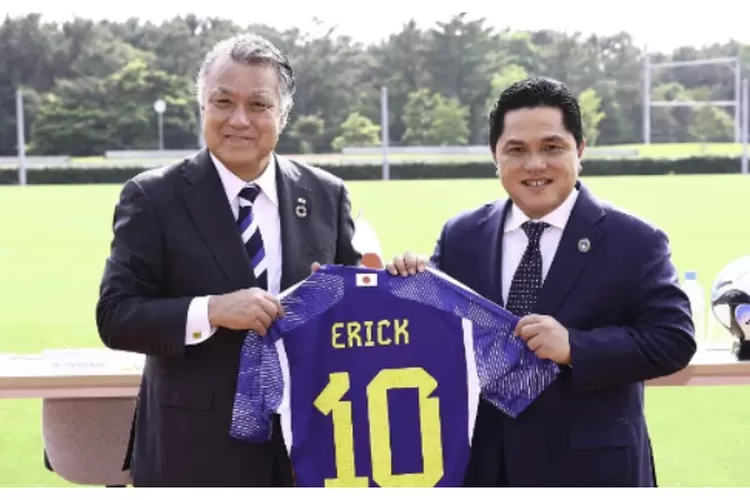 Ketua Umum PSSI Erick Thohir dan President of Japan Football Association (JFA) Tashima Kohzo  (Instagram @pssi)