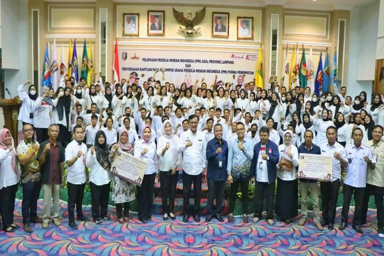 Gubernur Lampung Lepas Pekerja Migran Provinsi Lampung ke Malaysia (diskominfotik.lampungprov.go.id)
