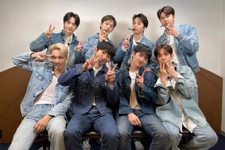 EXO (Sumber: Twitter @weareoneEXO)